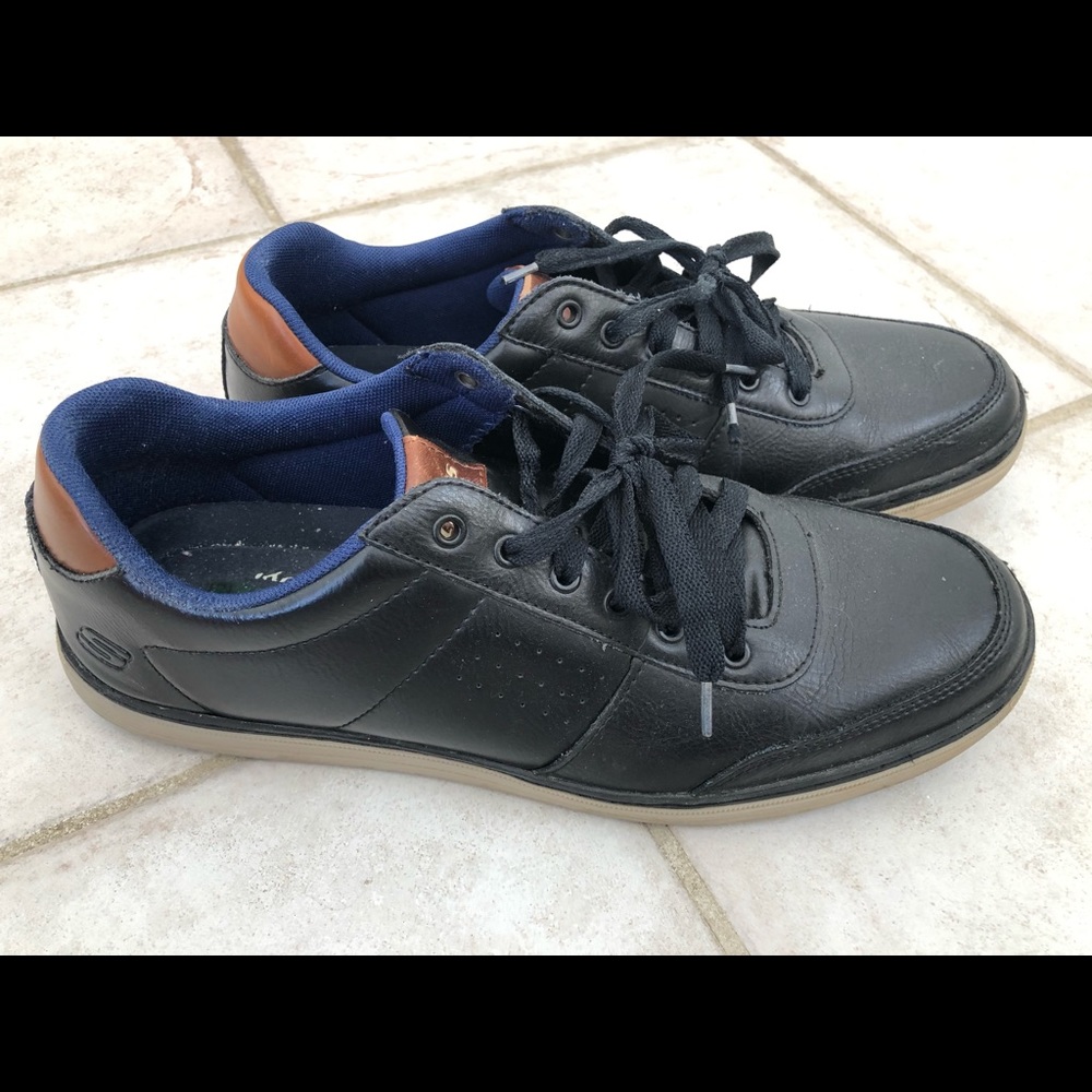 Men’s Size 11.5 Leather sketchers sneakers